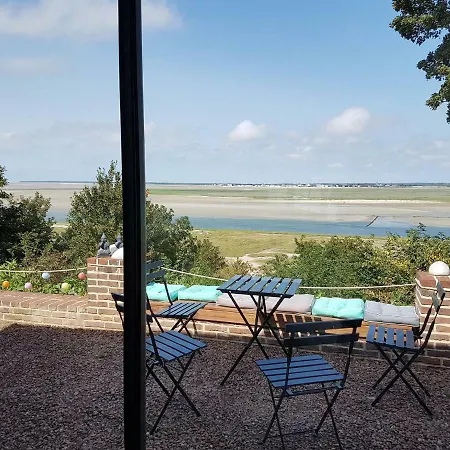 Le De La Falaise En Baie Hébergement de vacances *